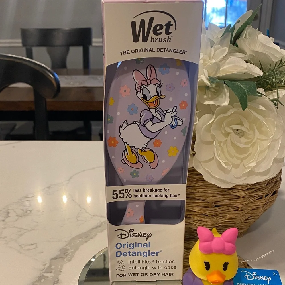 Disney Wet Brush with Daisy Duck Disney Duck - Picture 2 of 11